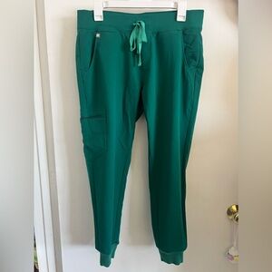 FIGS Hunter Green Zamora Petite Jogger Scrub Pants - M